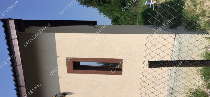 Casa La Vladesti Judetul Valcea