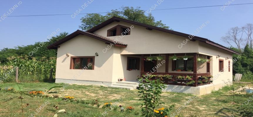 Casa La Vladesti Judetul Valcea